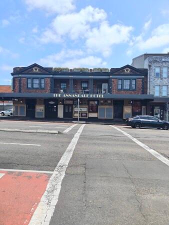 Best Sports Bars in ANNANDALE - The Annandale Hotel