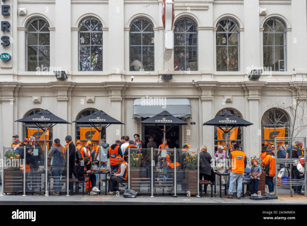 Best Sports Bars in Melbourne - Coopers Inn