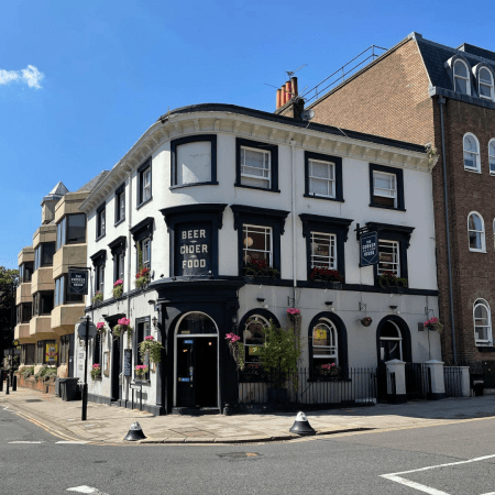 Best Sports Bars in Windsor - The Corner House - Windsor