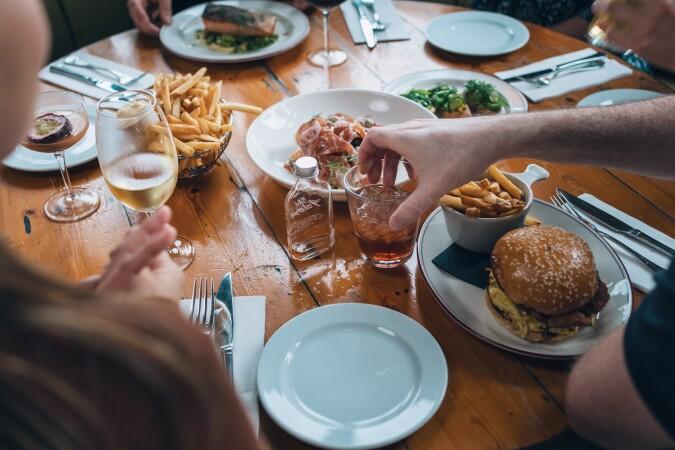 Best Sports Bars in Richmond - The Bridge Hotel