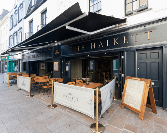 Best Sports Bars in St Helier - Halkett Pub and Eating House