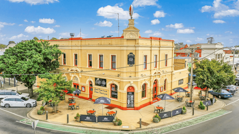 Best Sports Bars in Echuca - 1895 The Royal