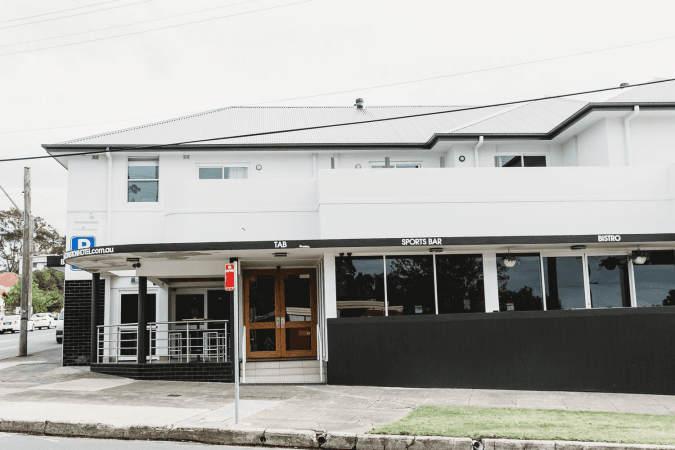 Best Sports Bars in Coniston - Coniston Hotel