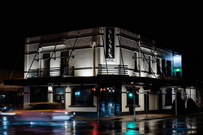 Best Sports Bars in Walkerville - Sussex Hotel