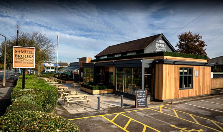 Best Sports Bars in Sale - Samuel Brooks