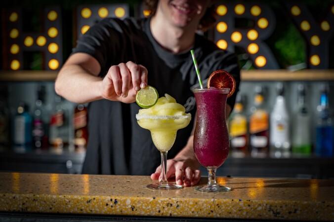 Best Sports Bars in Kingsford - Henry's at The Juniors Kingsford