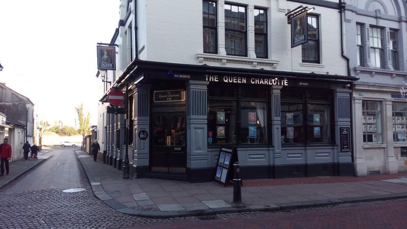 Best Sports Bars in Rochester - Queen Charlotte Rochester