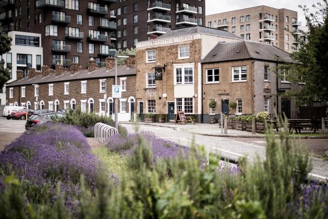 Best Sports Bars in London - Pilot Greenwich