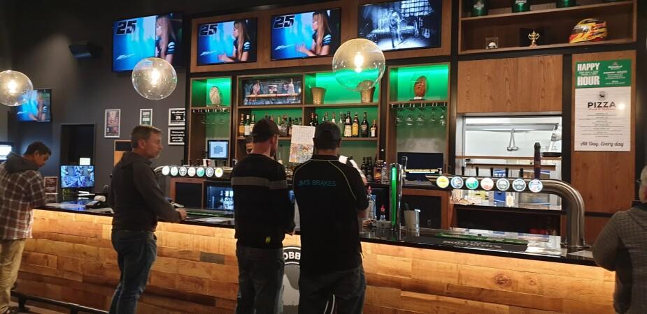 Best Sports Bars in Christchurch - Robbies Riccarton Sports Bar & Restaurant