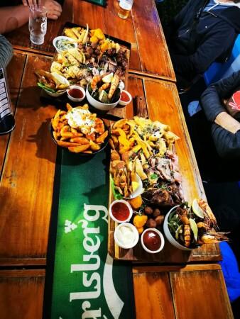 Best Sports Bars in Rotorua - The RnM Sports Bar & Grill