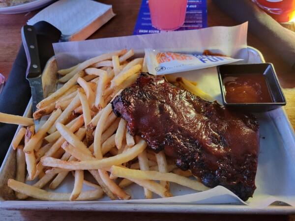 Best Sports Bars in Providence - Dave & Busters @ Providence