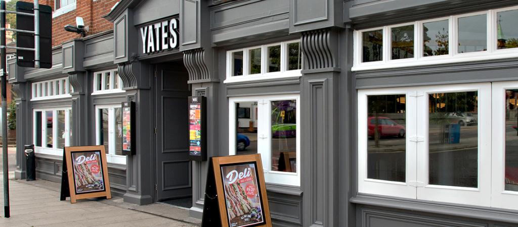 Best Sports Bars in Ipswich - Yates Ipswich