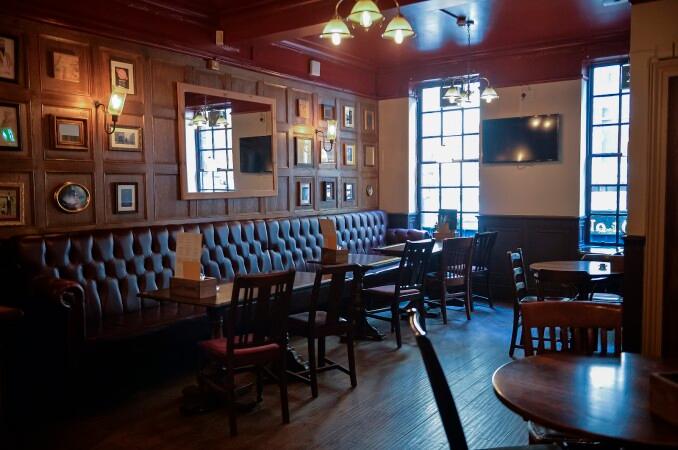 Best Sports Bars in London - Goat Tavern