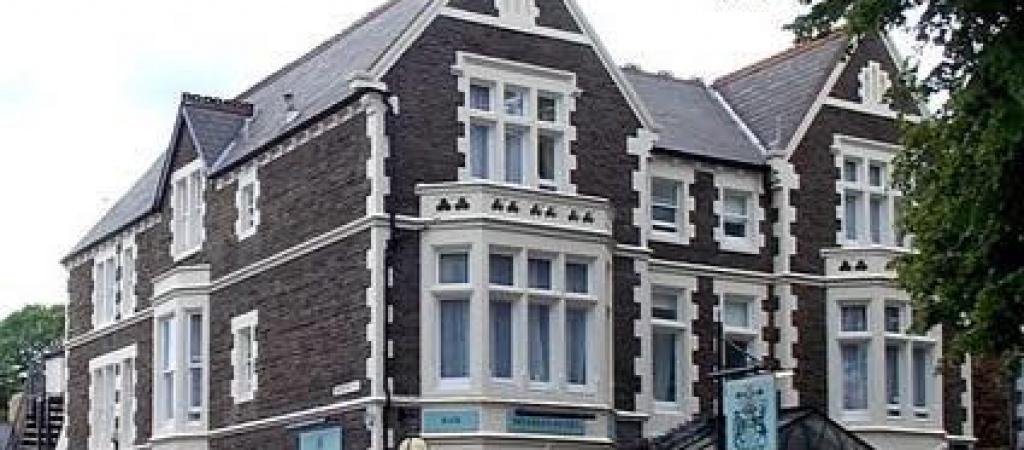Best Sports Bars in Cardiff - Beverley Hotel