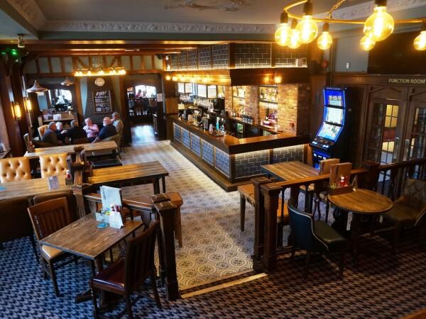 Best Sports Bars in Orpington - Daylight Inn