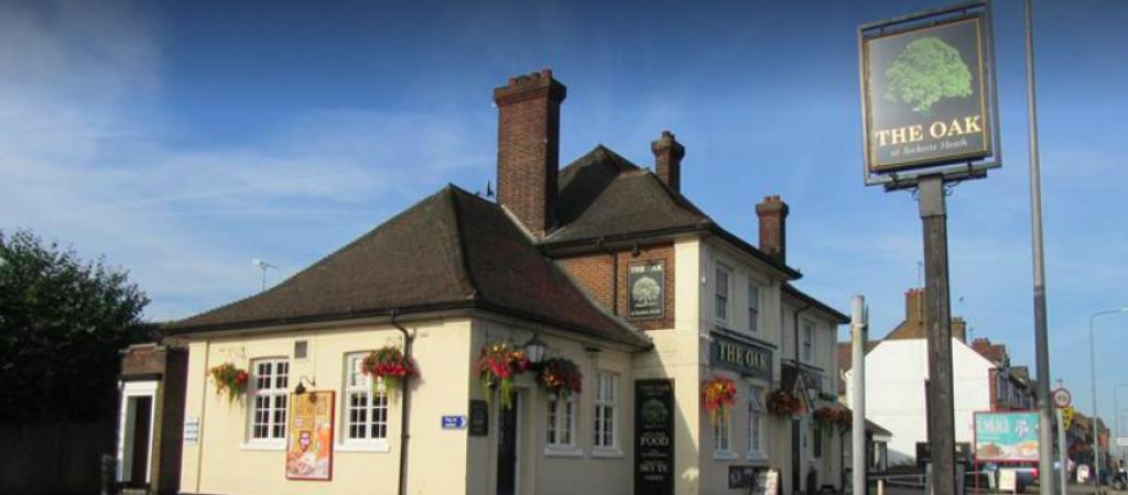 Best Sports Bars in Grays - Oak
