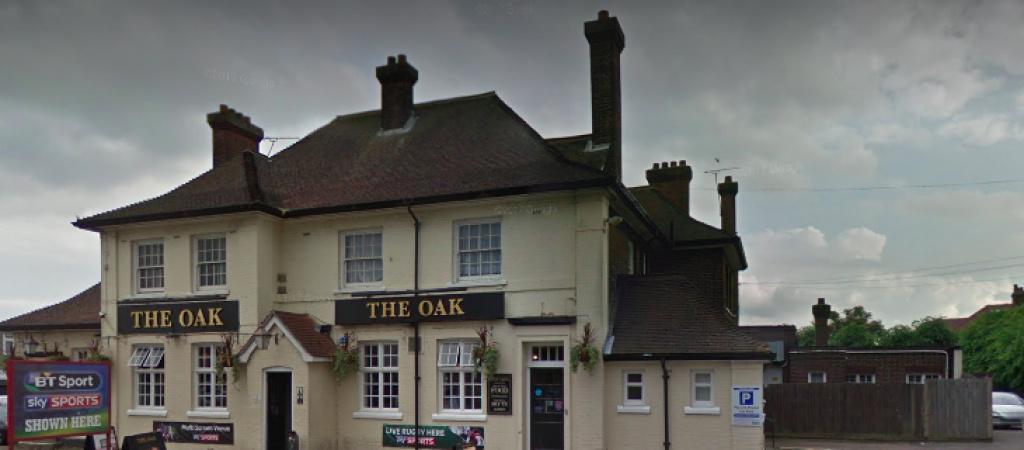 Best Sports Bars in Grays - Oak