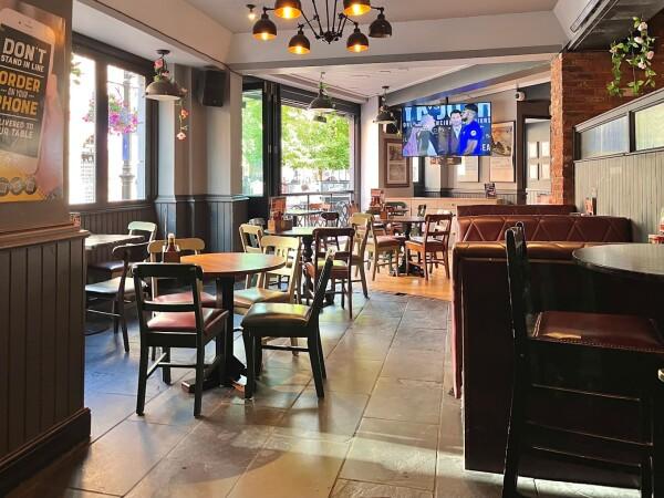 Best Sports Bars in Reading - O'Neills Reading