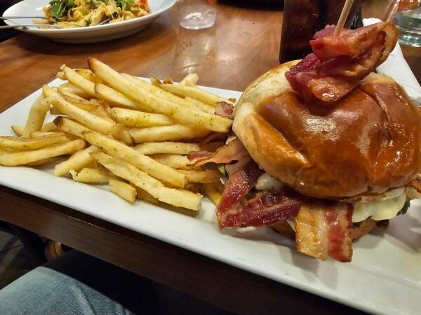 Best Sports Bars in Daly City - Dave & Busters @ Daly City