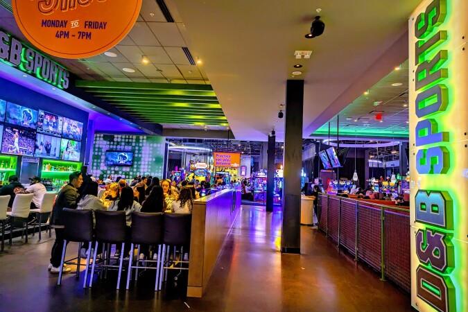 Best Sports Bars in Daly City - Dave & Busters @ Daly City