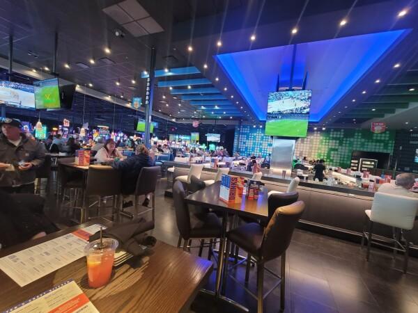 Best Sports Bars in Concord - Dave & Busters @ Concord