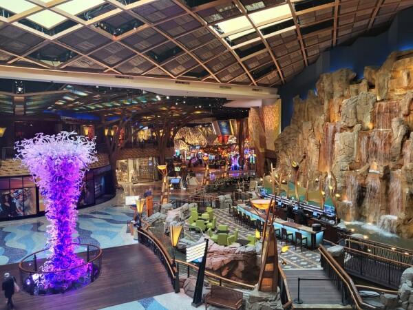 Best Sports Bars in Montville - Fanduel @ Mohegan Sun Ct