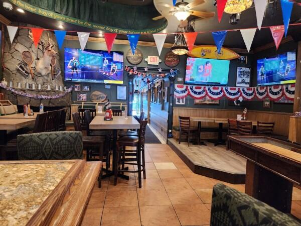 Best Sports Bars in Huntington Beach - Killarney Pub & Grill