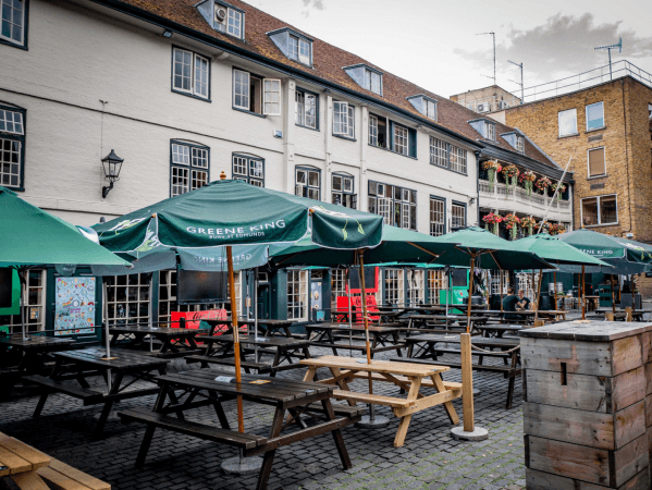 Best Sports Bars in London - The George
