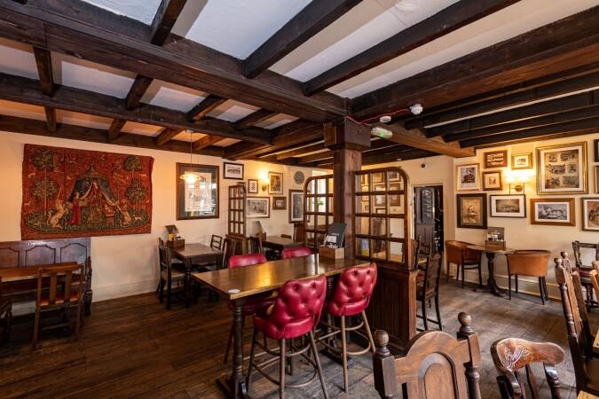 Best Sports Bars in London - The George