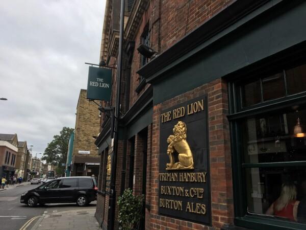Best Sports Bars in London - Red Lion