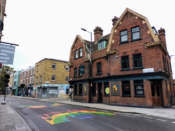Best Sports Bars in London - Red Lion