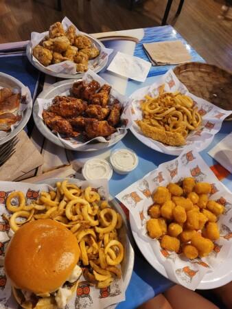 Best Sports Bars in Mesa - Hooters @ Mesa (Alma Fiesta Mall)