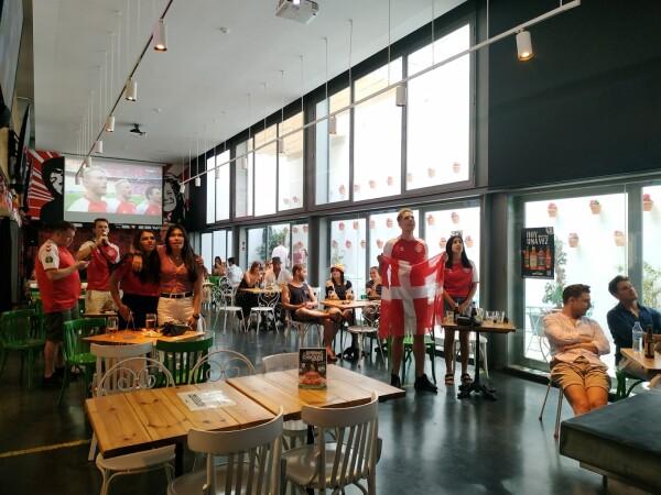 Best Sports Bars in Barcelona - Belushi's Barcelona