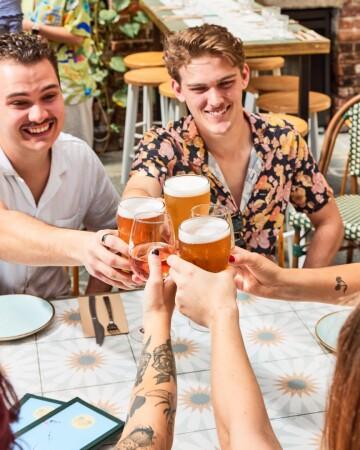 Best Sports Bars in Newcastle - The Lucky Hotel
