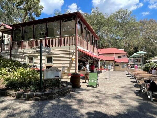 Best Sports Bars in Kew - Studley Park Boathouse