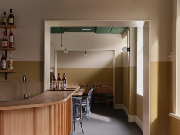 Best Sports Bars in Seddon - Mona Castle Hotel