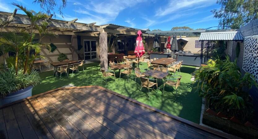 Best Sports Bars in Bouvard - The Lazy Crab Tavern