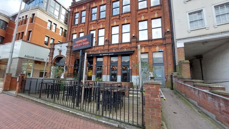 Best Sports Bars in READING - Oakford Social Club