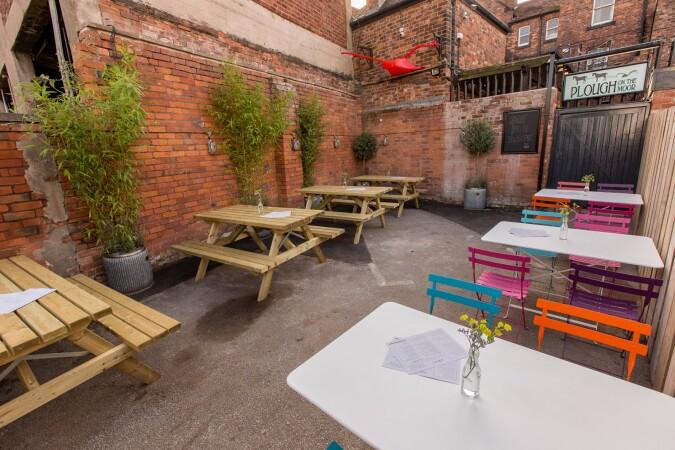Best Sports Bars in STOCKPORT - Plough on the Moor Stockport