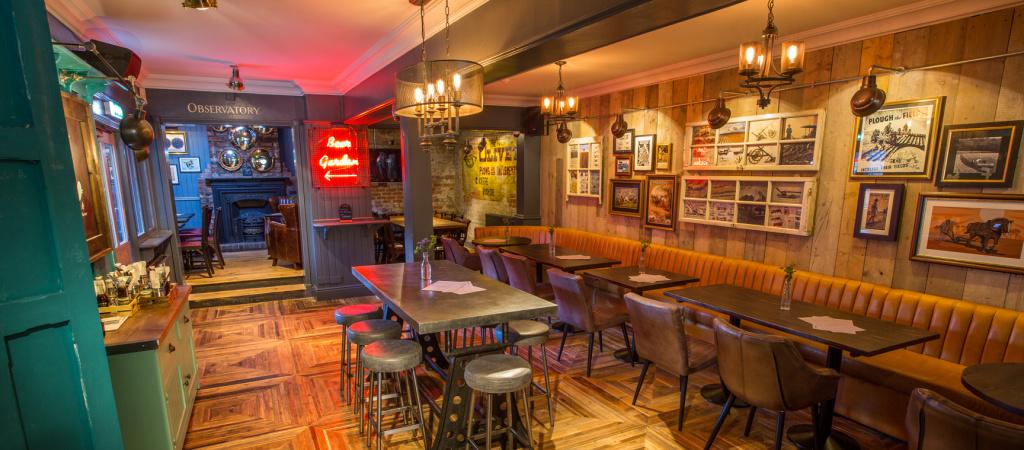 Best Sports Bars in STOCKPORT - Plough on the Moor Stockport