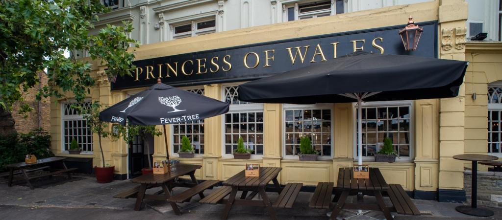 Best Sports Bars in LONDON - Princess Of Wales