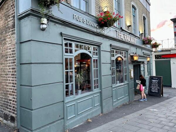 Best Sports Bars in LONDON - Railway