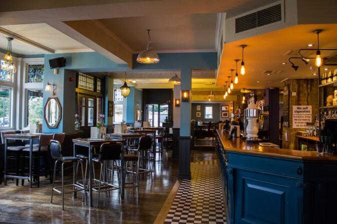 Best Sports Bars in LONDON - Salisbury Arms