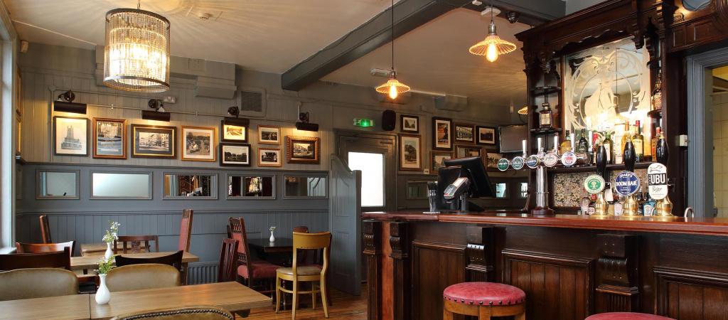 Best Sports Bars in LEAMINGTON SPA - White Horse Leamington