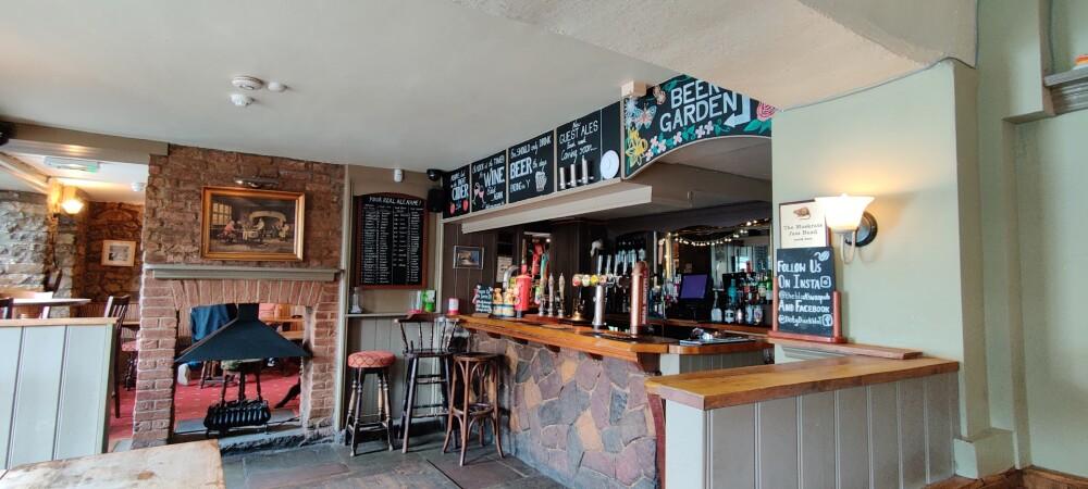 Best Sports Bars in Bristol - The Black Swan