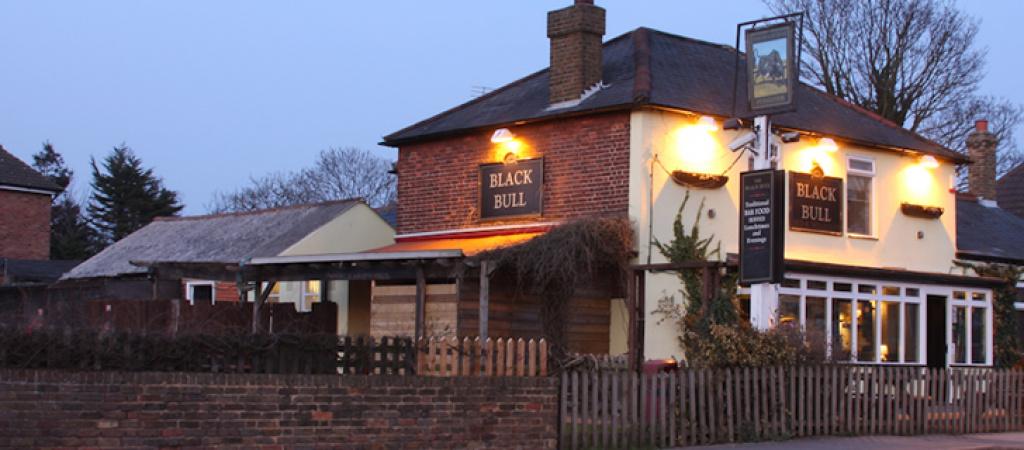 Best Sports Bars in Chelmsford - The Black Bull