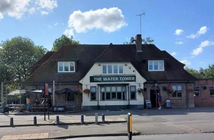 Best Sports Bars in Berkshire - Water Tower (Tilehurst)
