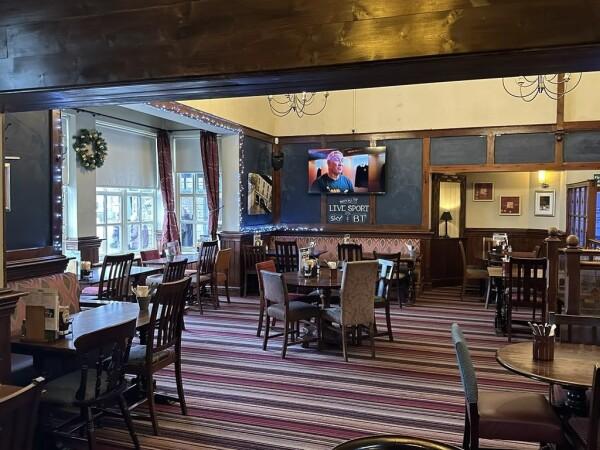 Best Sports Bars in Wigan - Red Robin (Wigan)