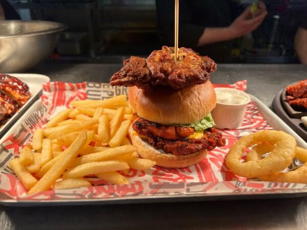 Best Sports Bars in Leeds - Devon (Leeds)