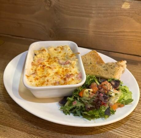 Best Sports Bars in Leeds - Devon (Leeds)